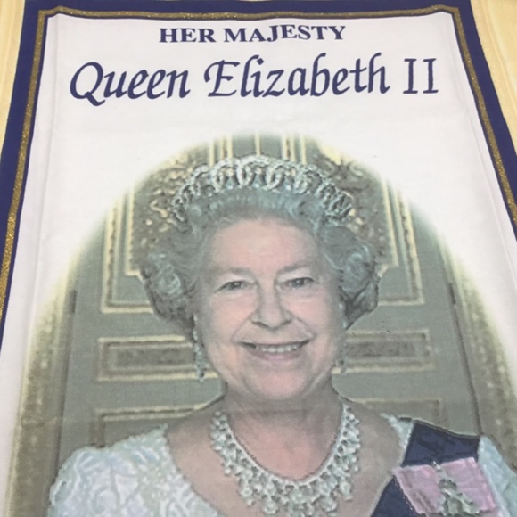 Souvenir Tea Towel Her Majesty Queen Elizabeth || Celebrating Her 80th Birthday - Picture 2 of 7